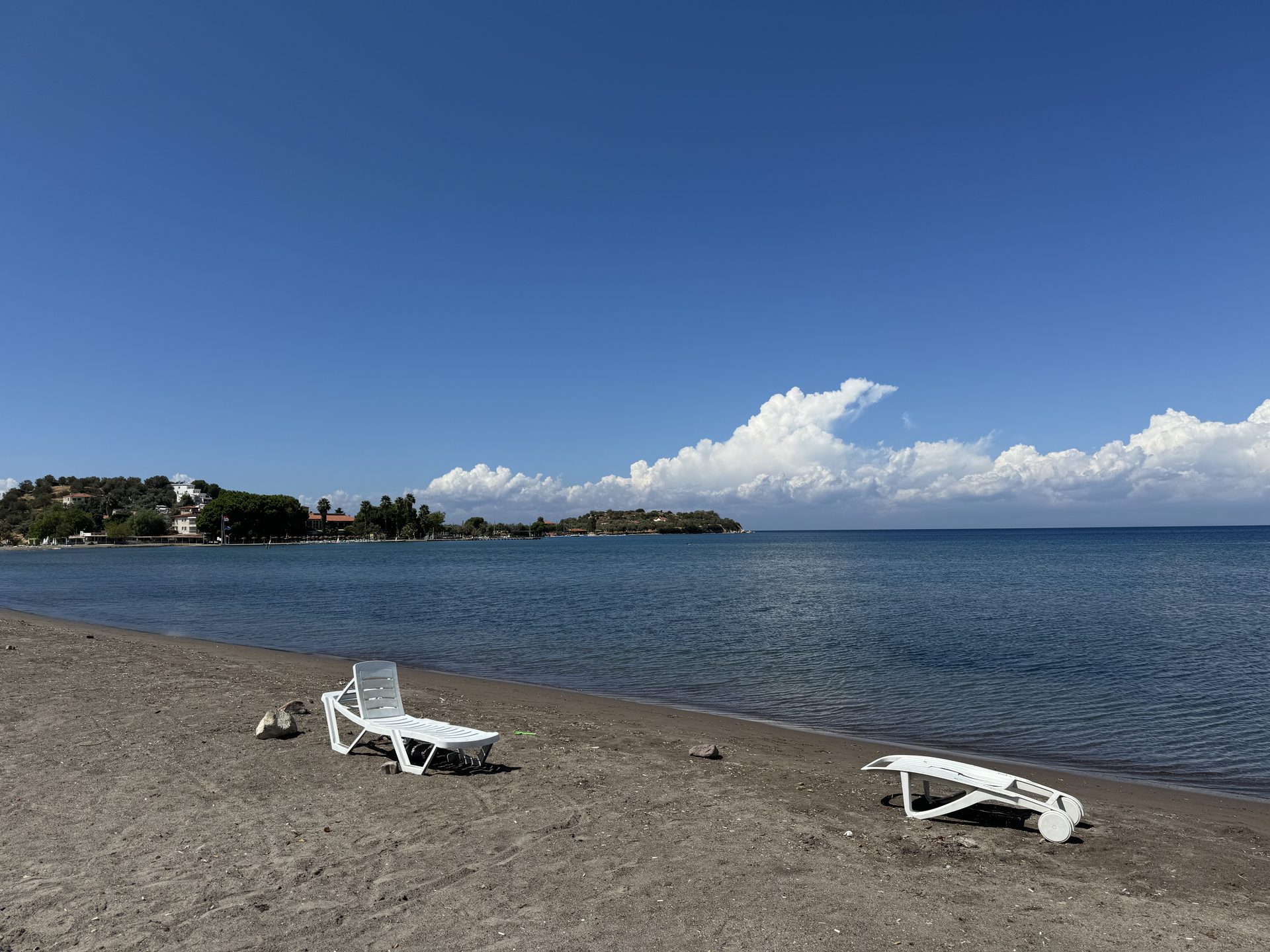 Bademli Aquarium Bay