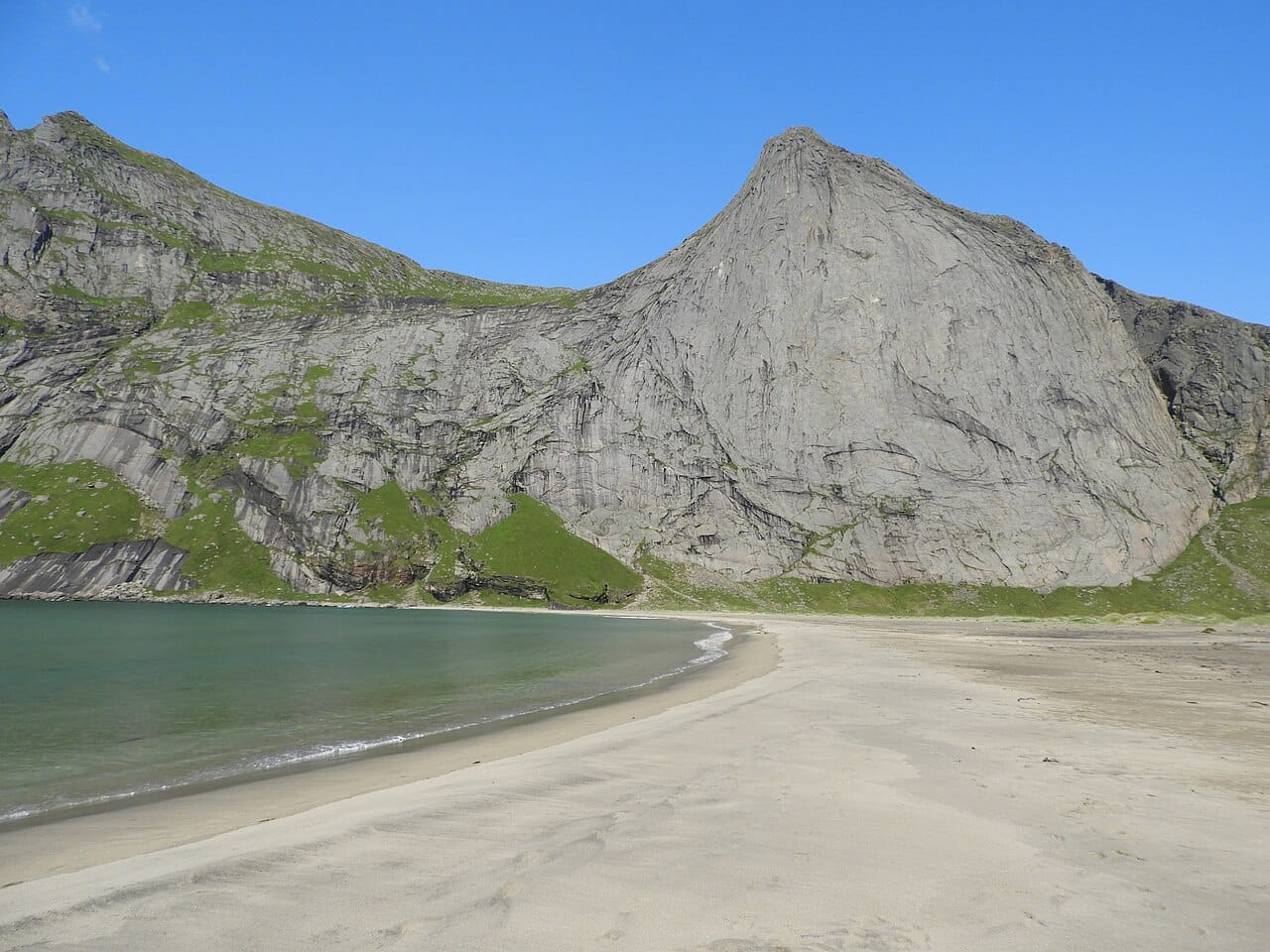Bunes Beach in Moskenesøya, Lofoten, Norway