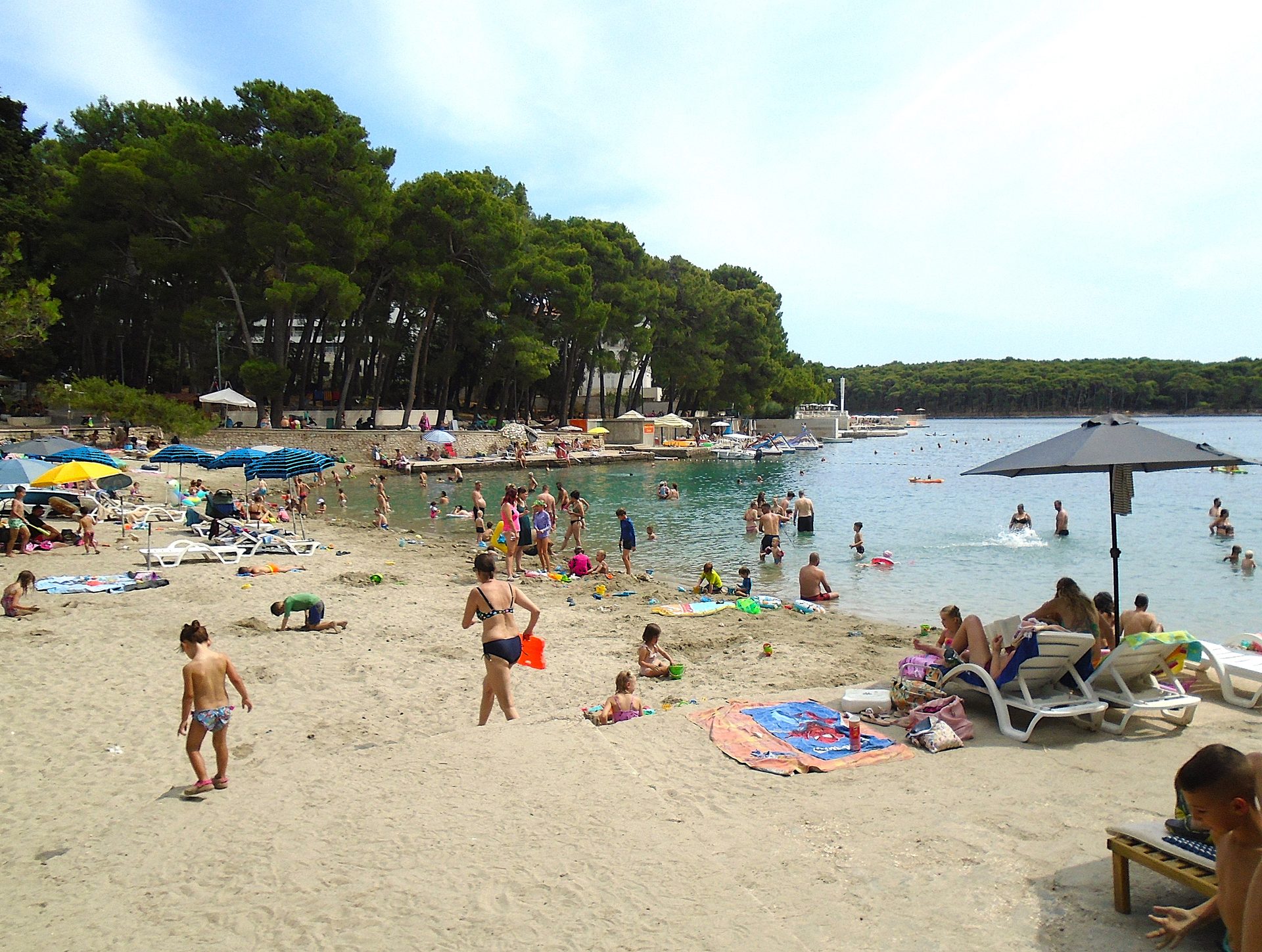 Čikat Bay
