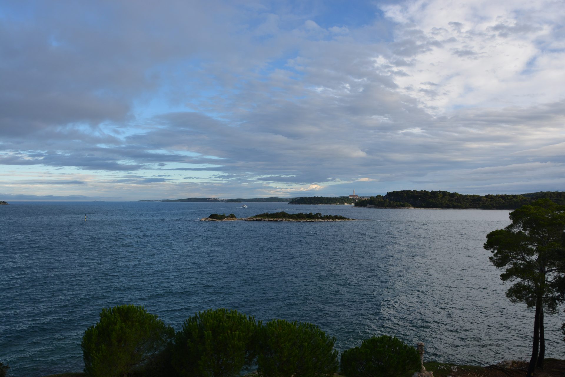 Crveni Otok (Red Island)