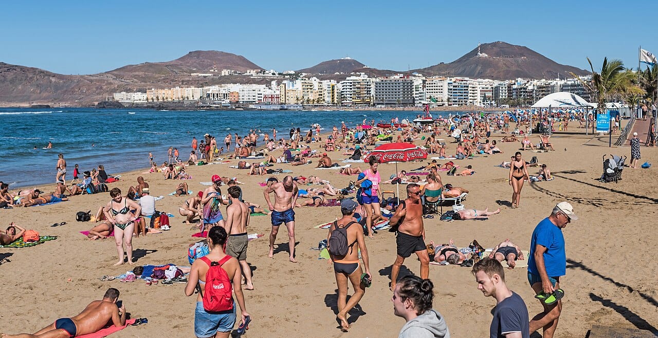 Playa de Las Canteras in Las Palmas, Gran Canaria, Spain