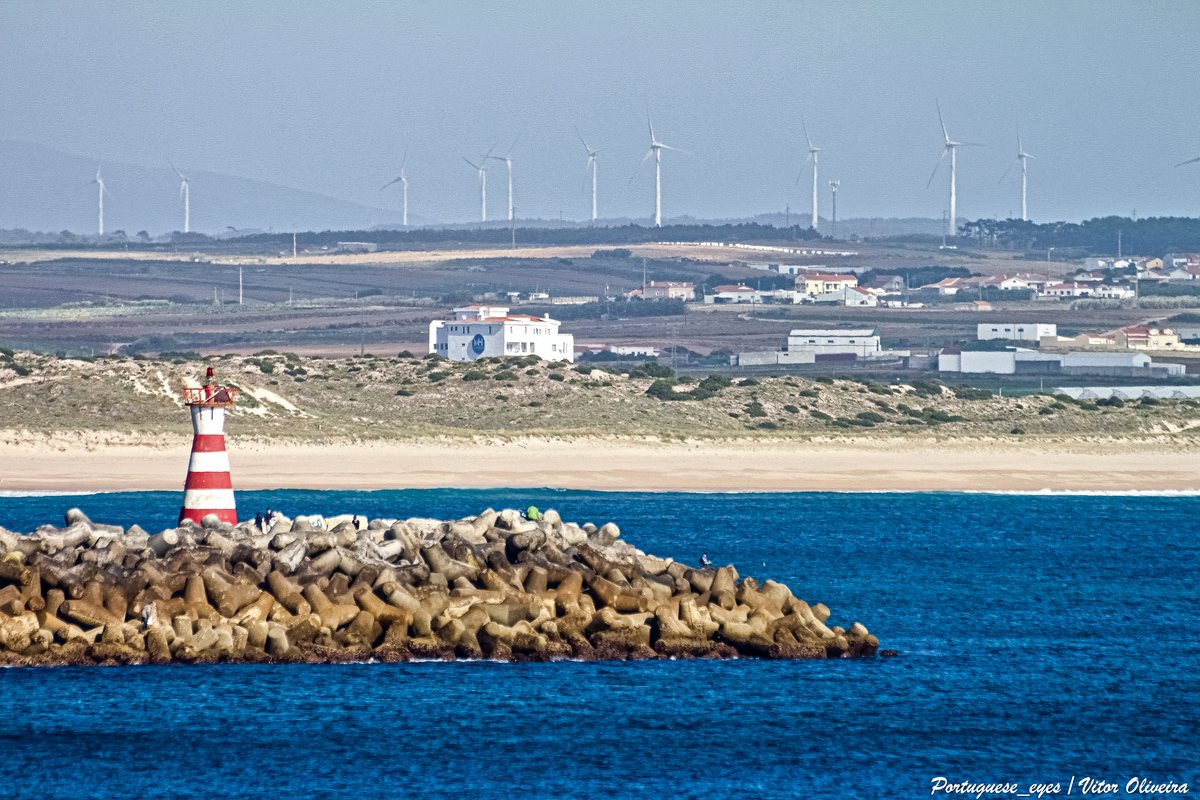 Praia do Supertubos in Peniche, Portugal